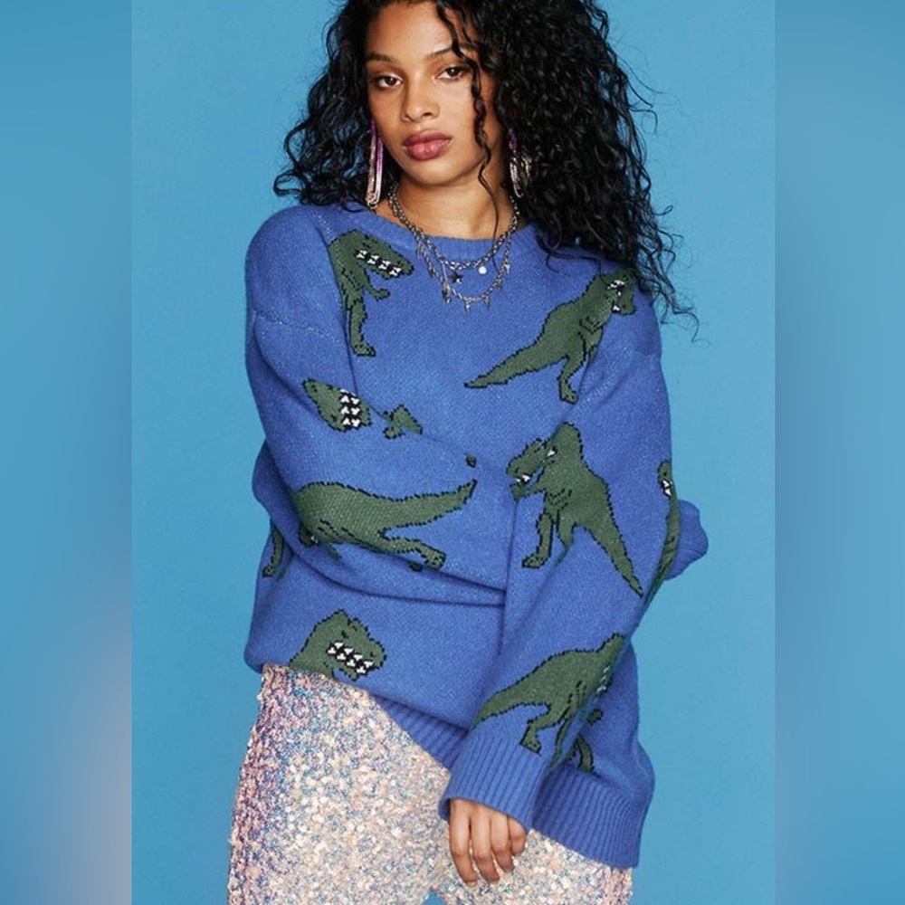 NWT 🦖💙Forever 21 Oversized T Rex Sweater💙🦖